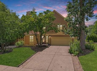 182 S Alleghany Rd, Grayslake, IL 60030