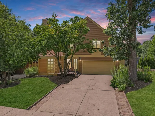 182 S Alleghany Rd, Grayslake, IL 60030