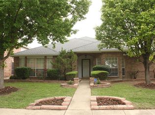 1907 Crepe Myrtle Dr, Lancaster, TX 75146