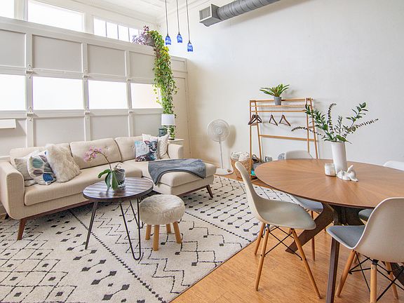 4th image of 116 E Chandler St #1