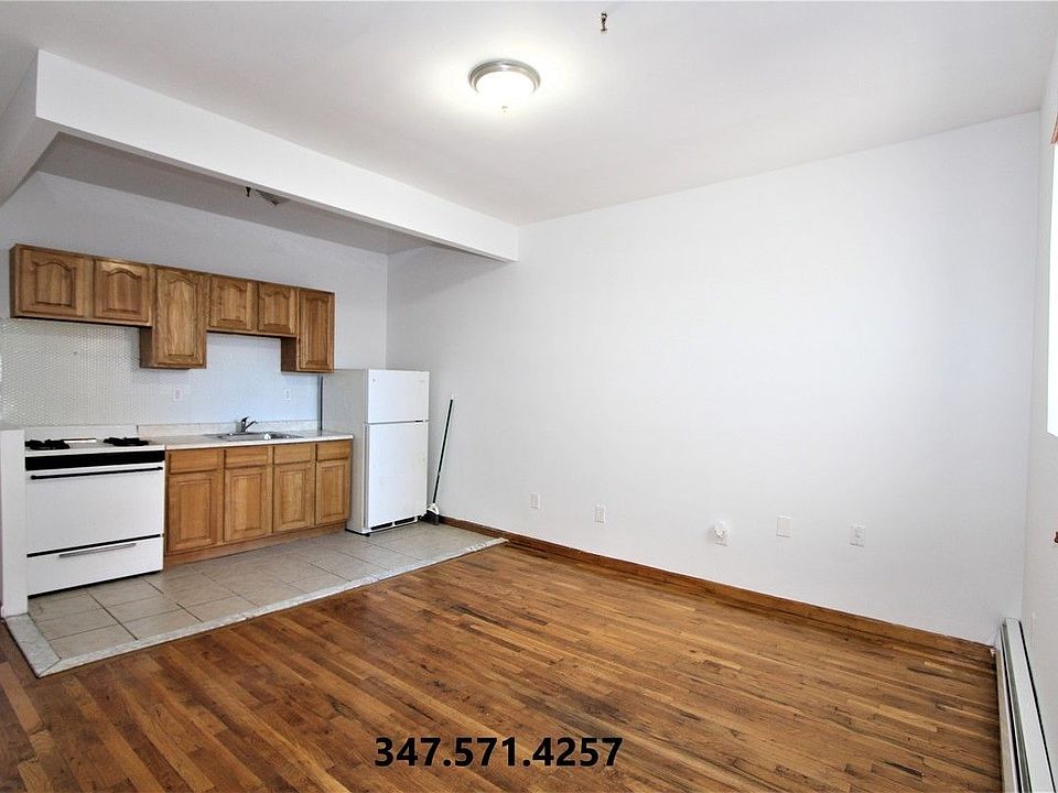 1st image of 8 Claver Pl #C2