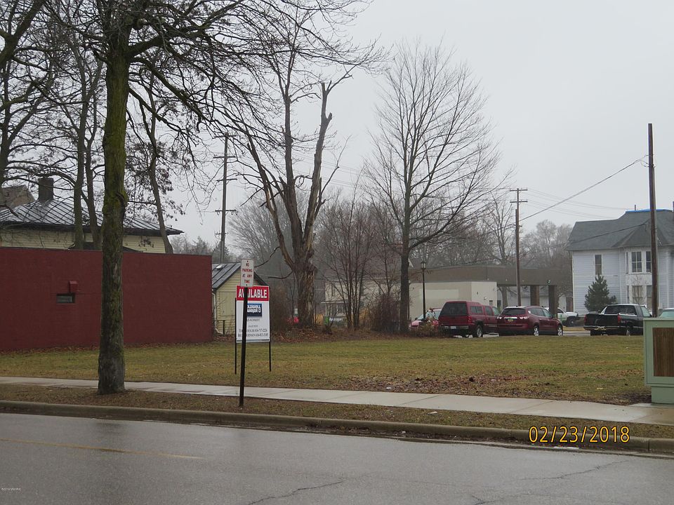 2nd image of 120 W Cass St