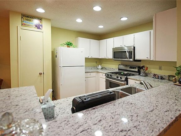 4th image of 1805 Rainy Meadows Dr