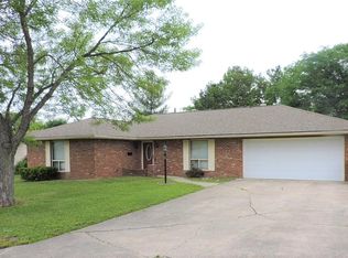 1007 Sunset Rdg, Danville, IL 61832