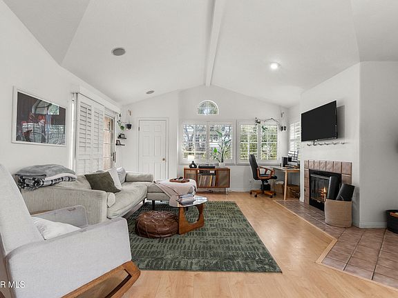 3rd image of 604 Charles St