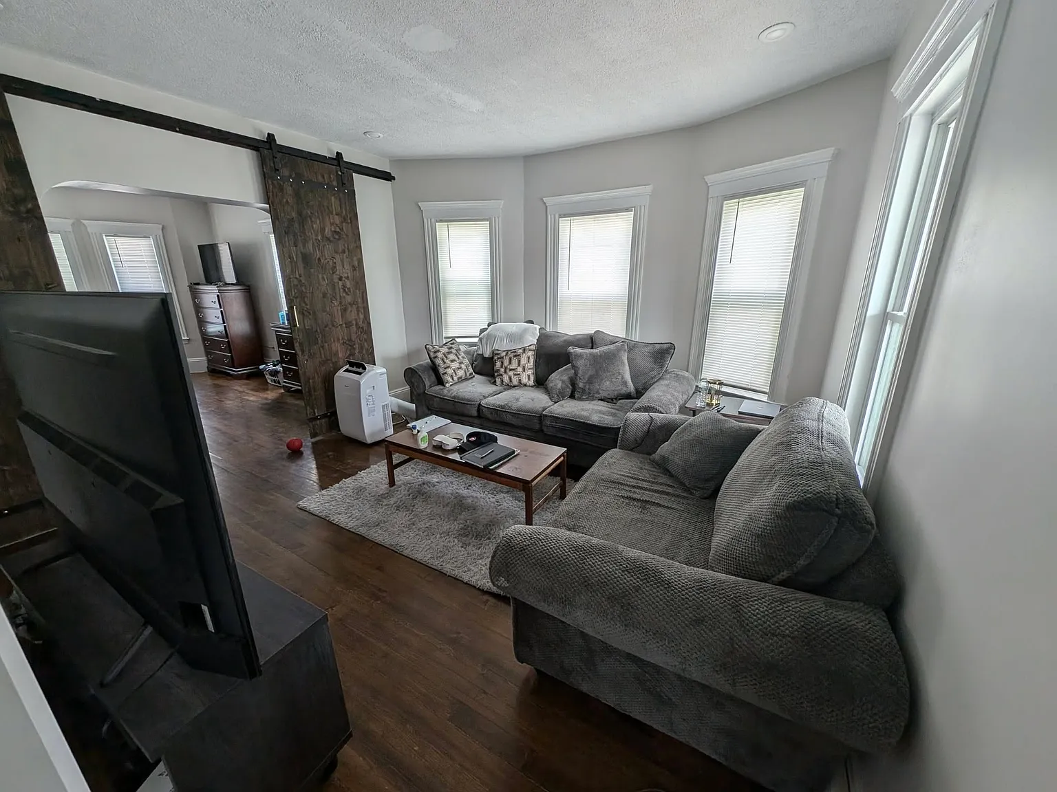 41 Fairview Ter — Photo 2