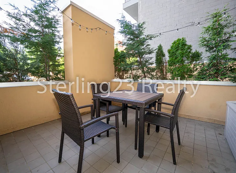 2315 Astoria Blvd #1F — Photo 1