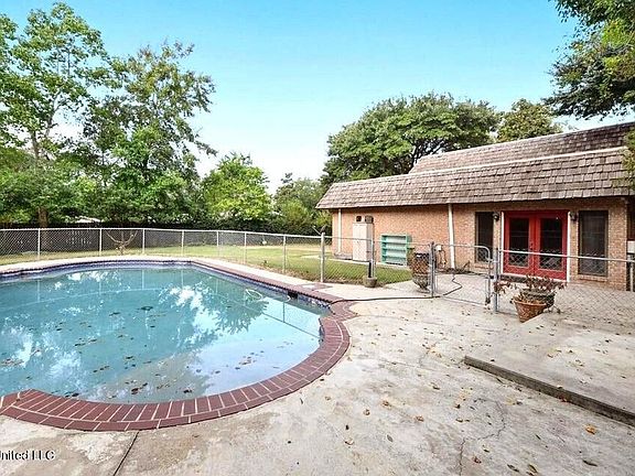 5th image of 14104 Cerro Verde Dr