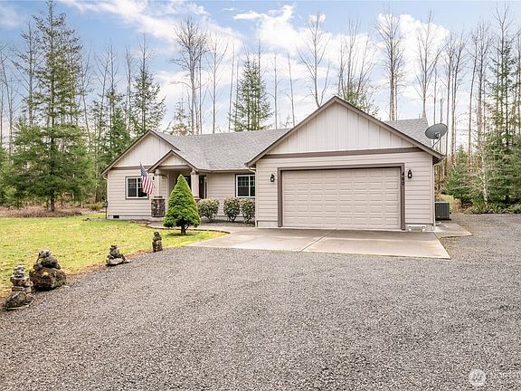 3rd image of 460 Cornell Rd.