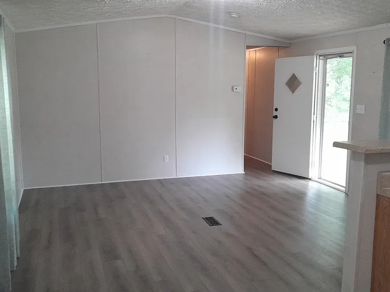 6173 Lollis Creek Rd — Photo 5