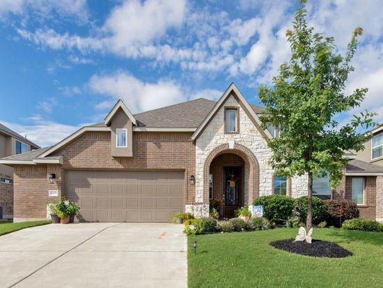 2105 Maplewood Dr, Leander, TX 78641