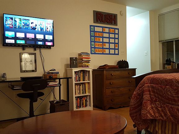 5th image of 1001 Wilson Blvd APT 1209