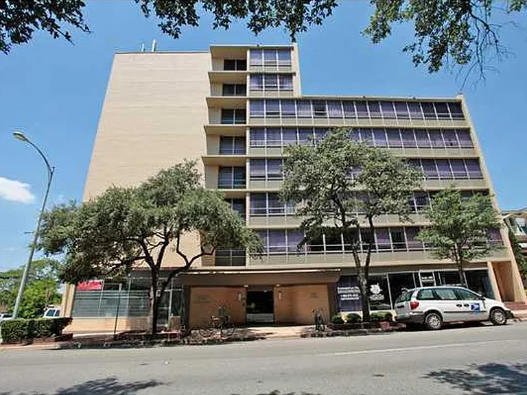 1800 Lavaca St #214 — Photo 2