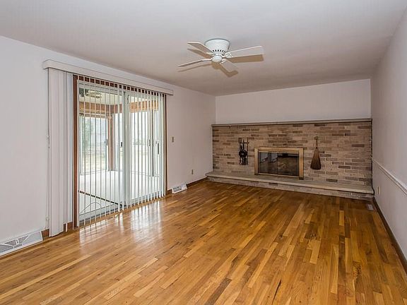 4th image of 7351 Barnyard Cir