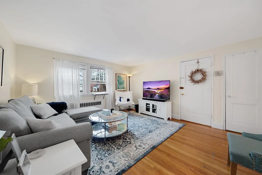 2 bed, 1.0 bath, 750 sqft, $2,650 — Photo 1