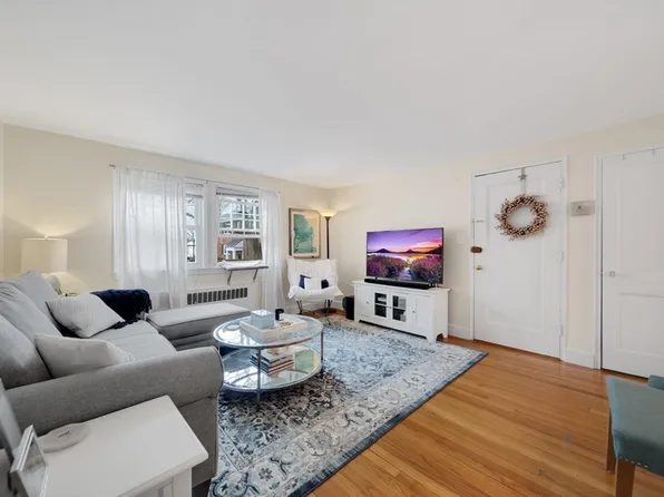 930 Massachusetts Ave APT 5, Arlington, MA 02476