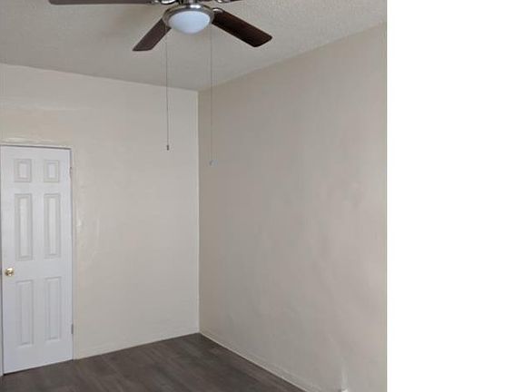 5th image of 2650 S Manhattan Pl #12