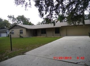 1109 Lady Guinevere Dr, Valrico, FL 33594