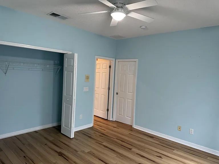 420 Park Lake Dr — Photo 47