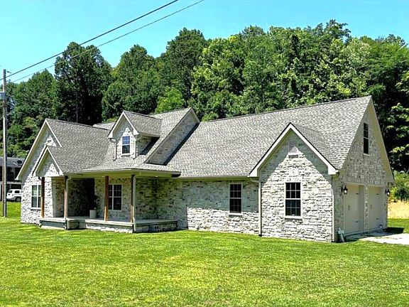 3rd image of 161 Collier Ave