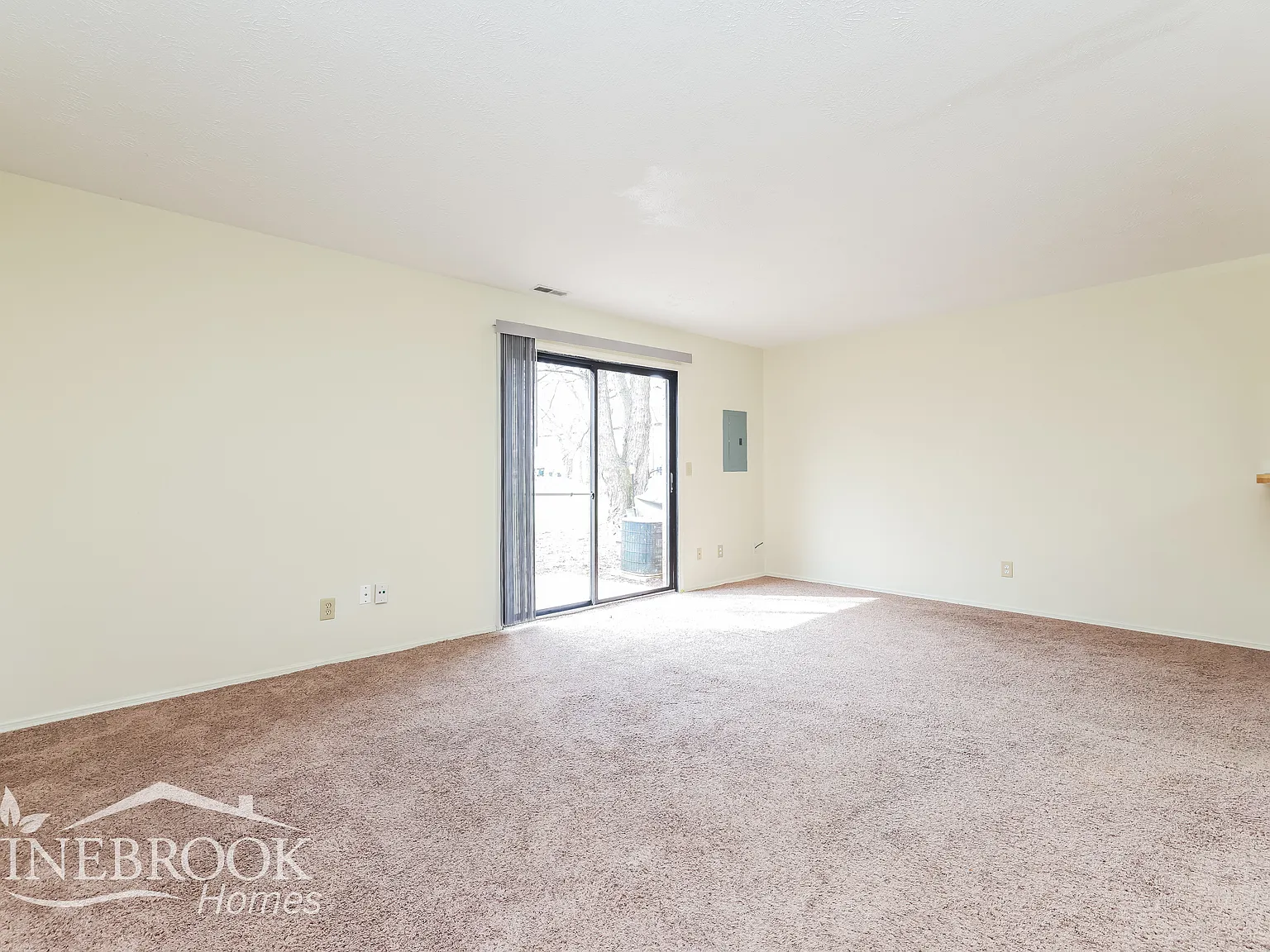 2464 Cross Village Drive — Photo 3