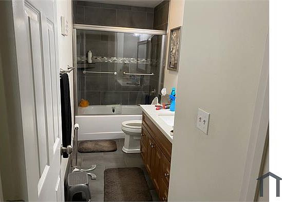 1st image of 690 Hobie Ln