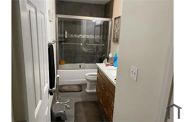 690 Hobie Ln photo 1