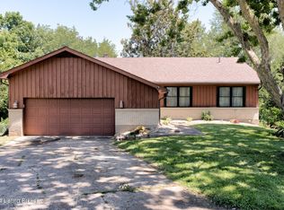 7405 Stone Bluff Ct, Louisville, KY 40291