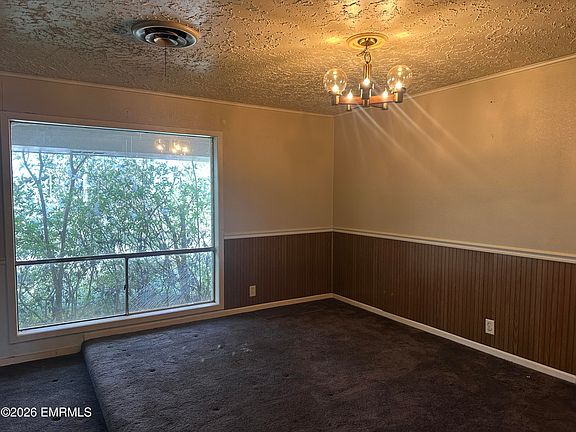 3rd image of 3119 Mountainview Pl