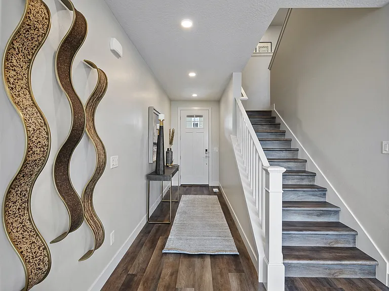 Viviano at Riverton — Photo 41