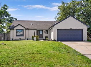 9006 E 39th St, Tulsa, OK 74145