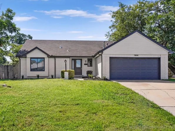 9006 E 39th St, Tulsa, OK 74145