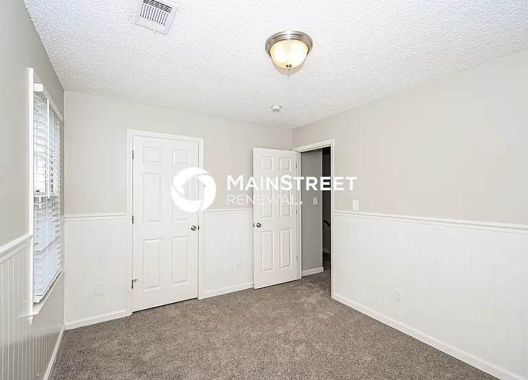 12 Stratford Dr — Photo 10