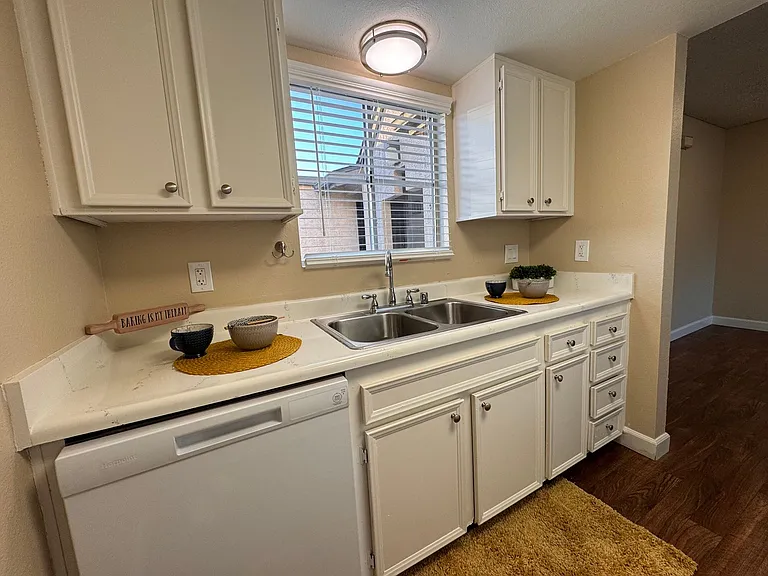 Montebello Villas — Photo 9