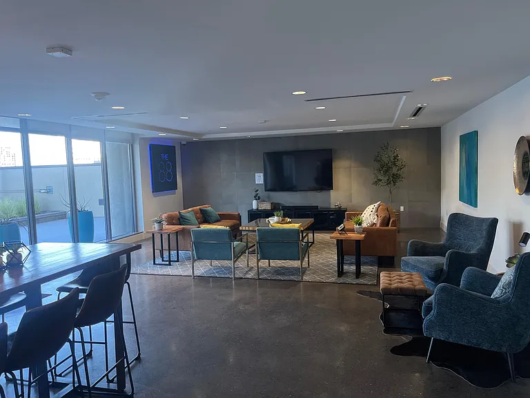 Entertainment Lounge.