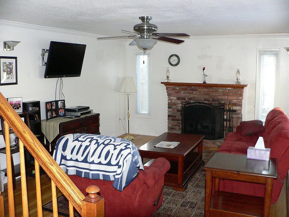 2nd image of 51 Silver St