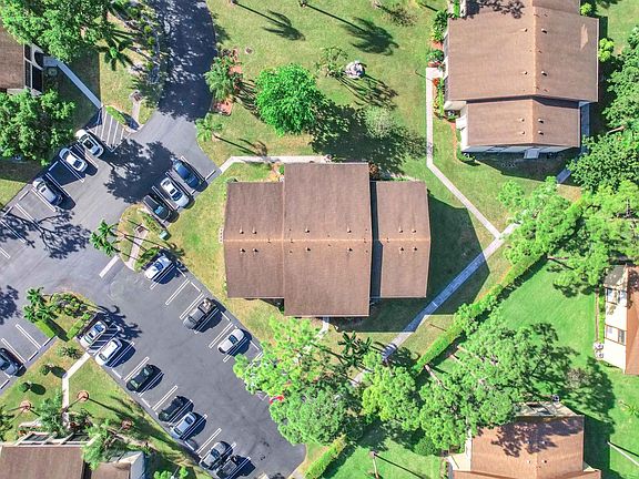 3rd image of 126 Lake Pine Circle #D1