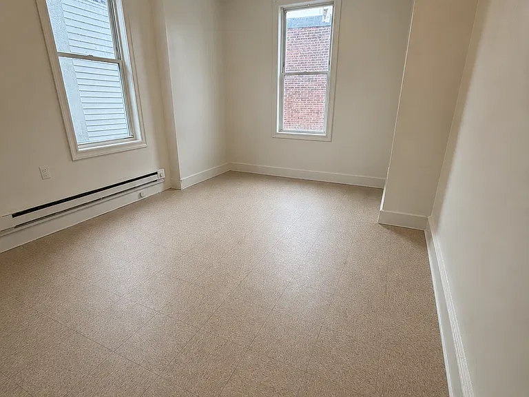 729 W Butler St #2 — Photo 2