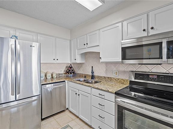 4th image of 3288 Page Ave APT 911