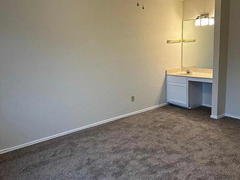 6125 S Zunis Ave — Photo 6