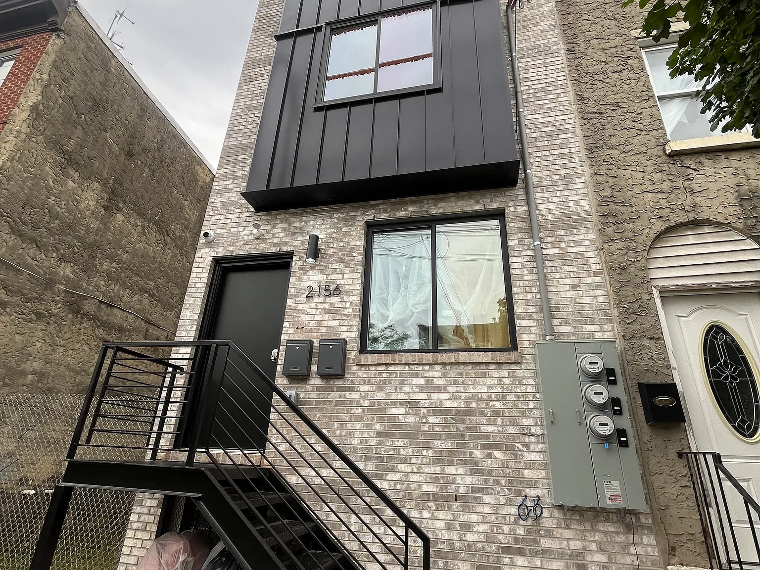 2 bed, 1.5 bath, $1,700 — Photo 2