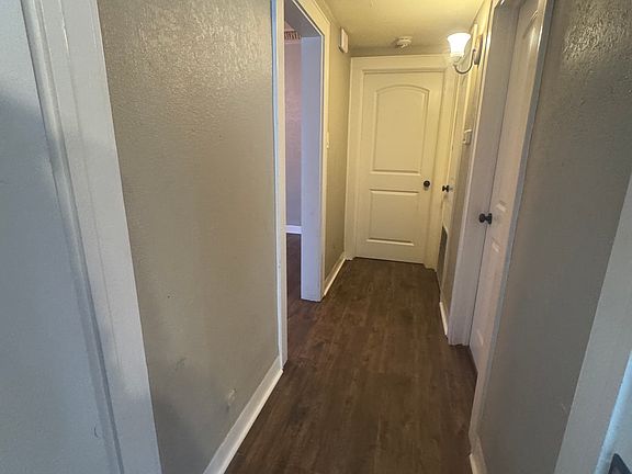 3rd image of 406 Naples St