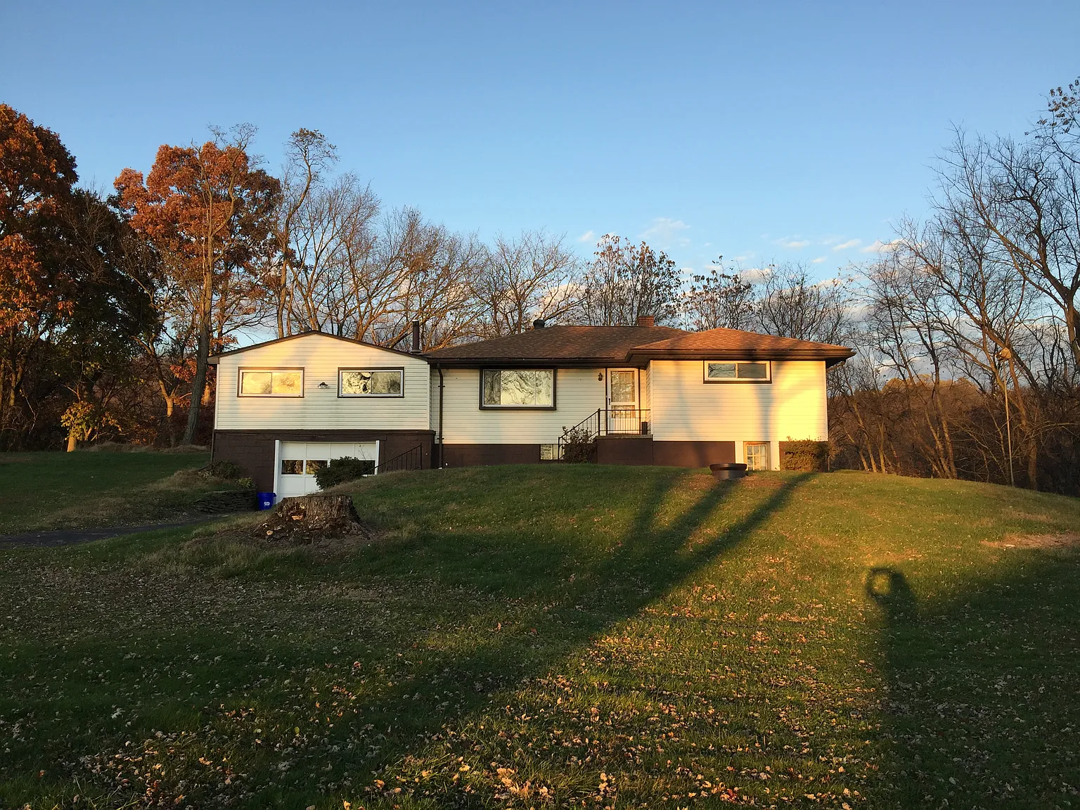 1425 Miller St photo 1