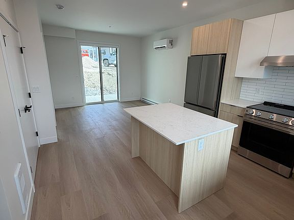 2nd image of 100 Grange Dr #48