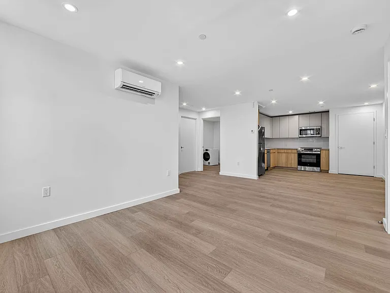 225 E 134th St #5C — Photo 9