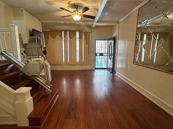 5th image of 5403 Webster St