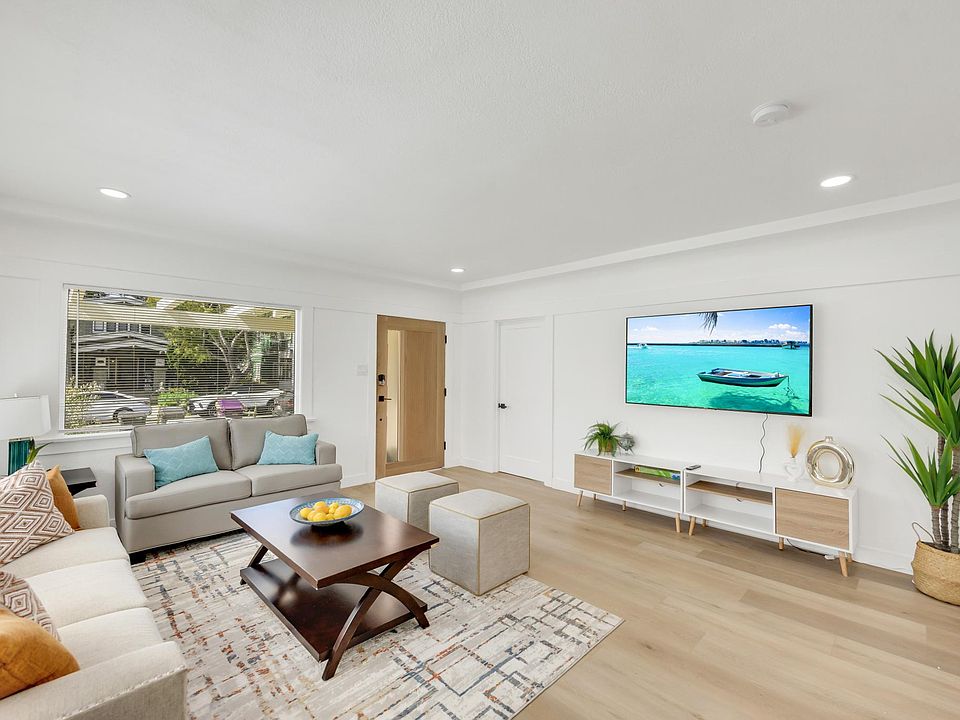 1st image of 346 Molino Ave #1