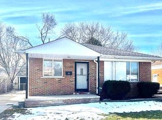 14868 Stephens Dr, Eastpointe, MI 48021