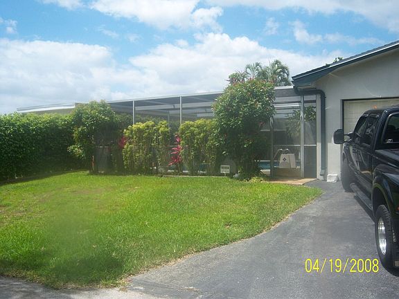bk yrd & 2 car garage