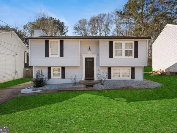 5268 Kinsdale Ln, Stone Mountain, GA 30088